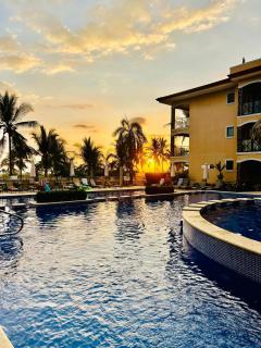 Apartamento de Lujo Las 3 Gotas Jacó, Frente al Mar con Vista a la Playa - Jacó - 5