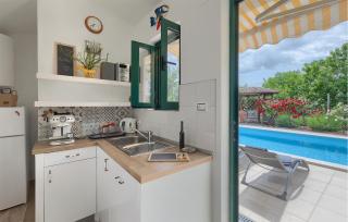 Nice Home In Zatka With Jacuzzi - Kostrčani - 6