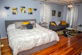 Bright & Stylish 2-Bedroom Near Downtown Mobile Free Parking - Mobile - 9