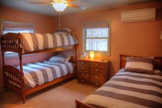 Long Lake Escape; A Pet friendly family home! - Bridgton - 4