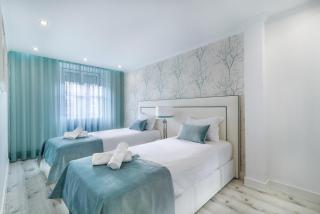 WHome City Chic Escape: Your Stylish Haven in Downtown - Lissabon - 9