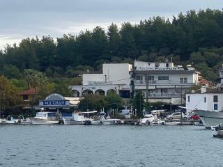 Captain's Beach Apartments - 5