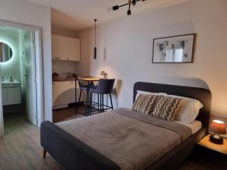 Apartments Vraneš Tivat - 1