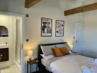 Rear of Northway Court Farm - Tewkesbury - 8