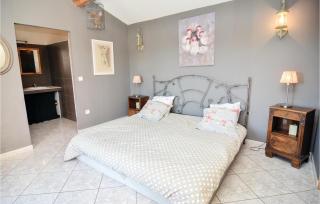 Nice Home In Eyguieres With Wifi - 7