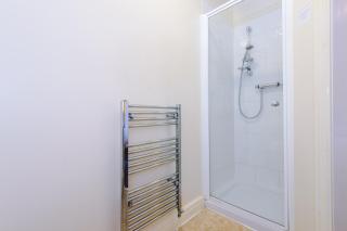 Pebbles Guest House - 3