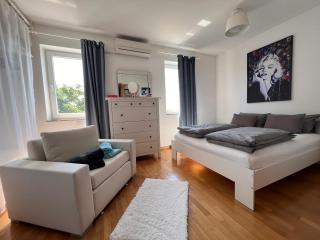 Sea View Apartment - 7