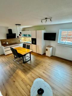 Adenauer Forst Ring Apartment - 0