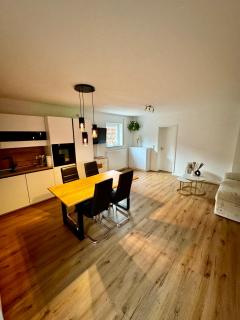Adenauer Forst Ring Apartment - 3