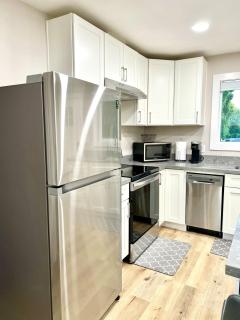 Charming 1BR Guesthouse w Modern Comforts - Concord - 1