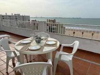 ATICO CON TERRAZA EN PRIMERA LINEA DE PLAYA - El Puerto de Santa María - 8