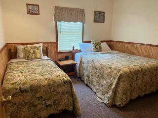 Solarium Cabin #16 on Patoka Lake in Southern Indiana - Seymour - 9