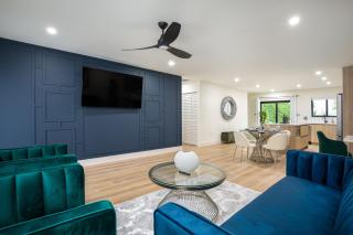 Velvet Bloom - Bubbling Spa Retreat with Sauna & Jacuzzi - Naples - 4