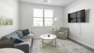 Landing Modern Apartment with Amazing Amenities ID1803X59 - 8
