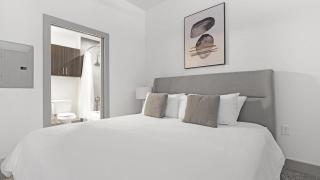 Landing Modern Apartment with Amazing Amenities ID1803X14 - 3