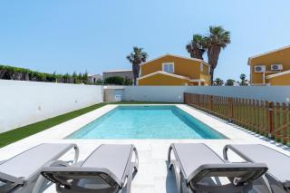 VILLA HOUSES - Villa alta calidad con piscina y jardín - 2