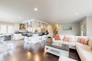 Modern Life by the Water - East Falmouth - 6