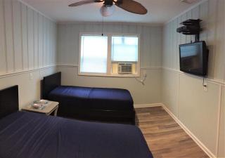 6B Best Location, 4 bedrm, 2 bathrm Beach Block - Seaside Heights - 3