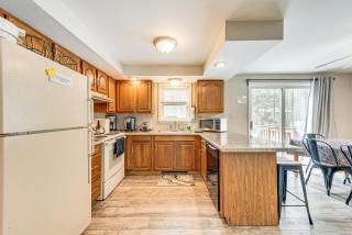 Arrowhead Lake Retreat with Private Indoor Pool! - Pocono Lake - 3