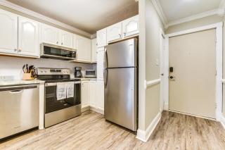 Walk to Ocean Unit with 2 Balconies in Myrtle Beach - Myrtle Beach - 7