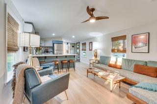 Near Majek Vineyard Private Schulenburg Cabin - 6