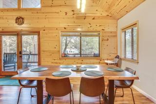 Spacious Pinetop Cabin with Private Yard and Hot Tub! - Indian Pine - 4