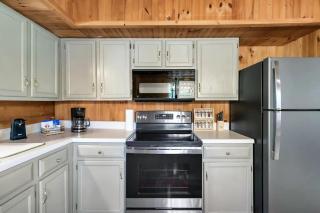 Mount View Retreat with Hot Tub & BBQ - 5