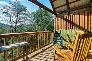 Views 1BR15Bath Pet-Friendly with Hot Tub & BBQ - 3