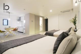 b hotel Heiwaodori 302 - Huge Apt in Famous Hiroshima Dori For 6p - 8