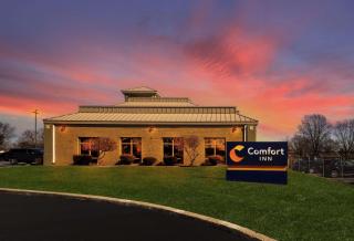 Comfort Inn Huntington Near University - Huntington - 8