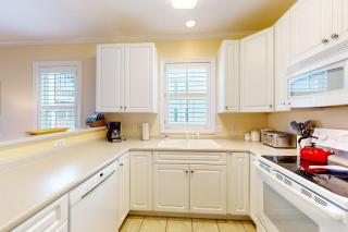 Mystic Marina, 204B - Southport - 2