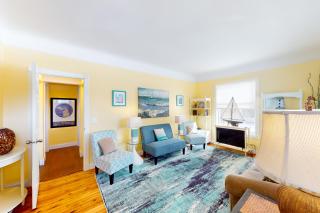 Bayside Manor - 8
