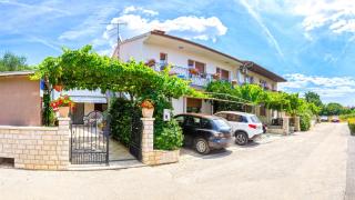 Holiday house with a parking space Pula - 22433 - Pula - 1