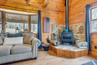 2 Mi to Elk Mountain Poconos Escape on 11 Acres! - Pleasant Mount - 5