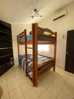 HERMOSA CASA PRIVADA EN FRACC VALLE VERDE, AL SUR DE LA CIUDAD. - Tapachula - 9
