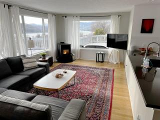 Point Lyle home - Mosier - 0
