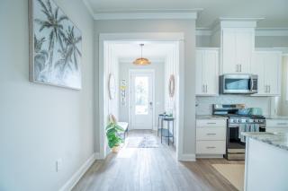 ~Spacious home near beach w/ game room and community pool~ - 7