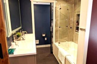 Walkable Elmwood Cottage, No Chores 4Bath 4BR 4Car - Buffalo - 7