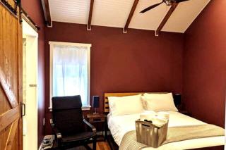 Walkable Elmwood Cottage, No Chores 4Bath 4BR 4Car - Buffalo - 6