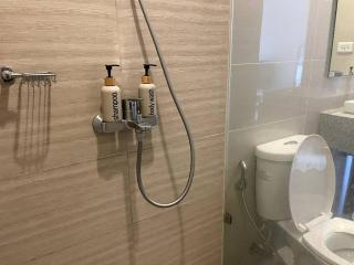 Lush 1BR Uptown Parksuites BGC 200mbps, Pool & Gym - Manila - 6