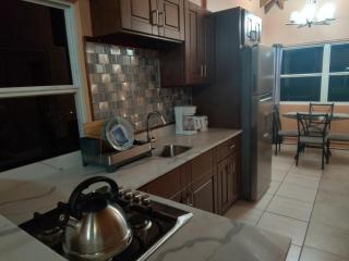 Zeus Estate Guesthouse - Grays Hill - 8