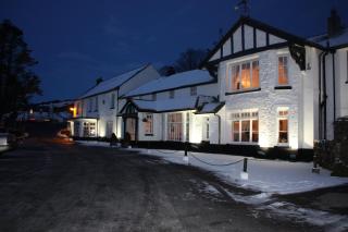 Two Bridges Hotel - 5