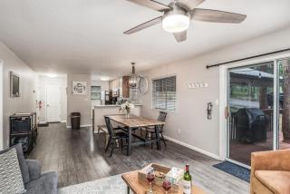 Cozy Townhome with Wildlife Views! 5-min walk to Midtown! Modern Look - 3