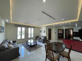 Modern 2-Bedroom Apartment in a Vibrant Neighborhood - 0