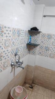 Maa Narmada Kripa !StayHome! Near Mahakal Temple ! Ujjain,Near Railway station ,Fully Air conditioned Rooms And Spacious, with free Wi-Fi & Parking , BEST Family Homestay IN UJJAIN - 1
