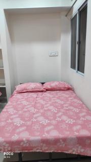 Maa Narmada Kripa !StayHome! Near Mahakal Temple ! Ujjain,Near Railway station ,Fully Air conditioned Rooms And Spacious, with free Wi-Fi & Parking , BEST Family Homestay IN UJJAIN - Ujjain - 5