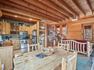 Doty's River Inn is a Peaceful 3bd in Twin Lakes - 1
