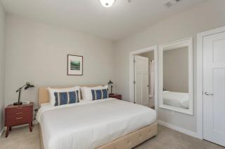 CozySuites Music Row Stylish 2BR free parking 44 - Nashville - 1