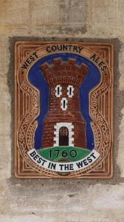 A handsome large 9 bedroom 17th Century village house moments from The Cotswold Way offering modern luxury in a peaceful location - 8