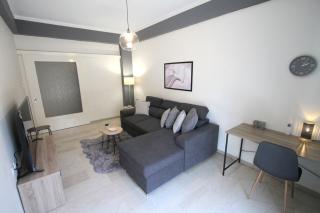 Newly Renovated Central 2 Bedroom Apartment in Kozani - Kozani - 9